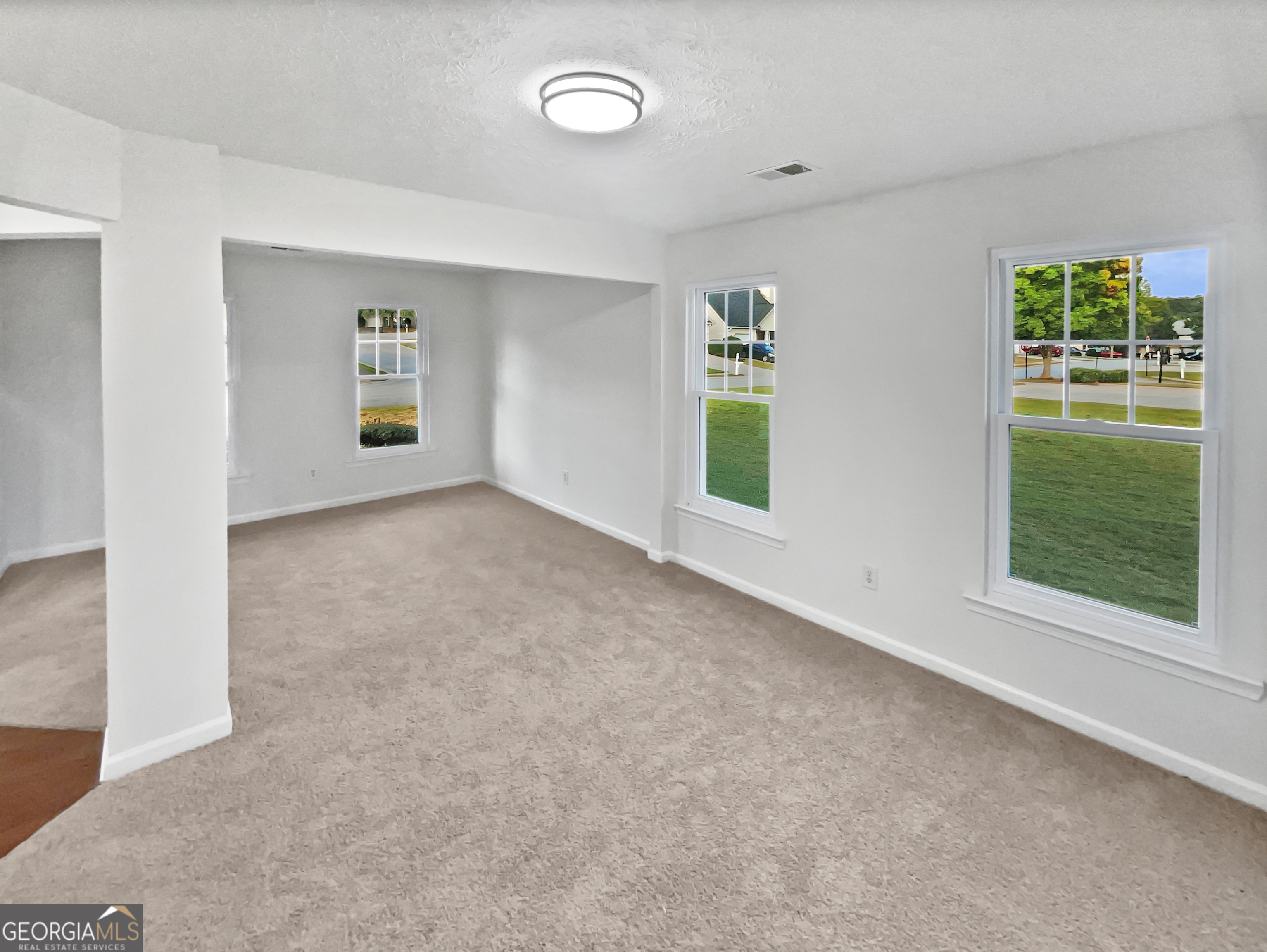 9562 Lakeview CIR # 71