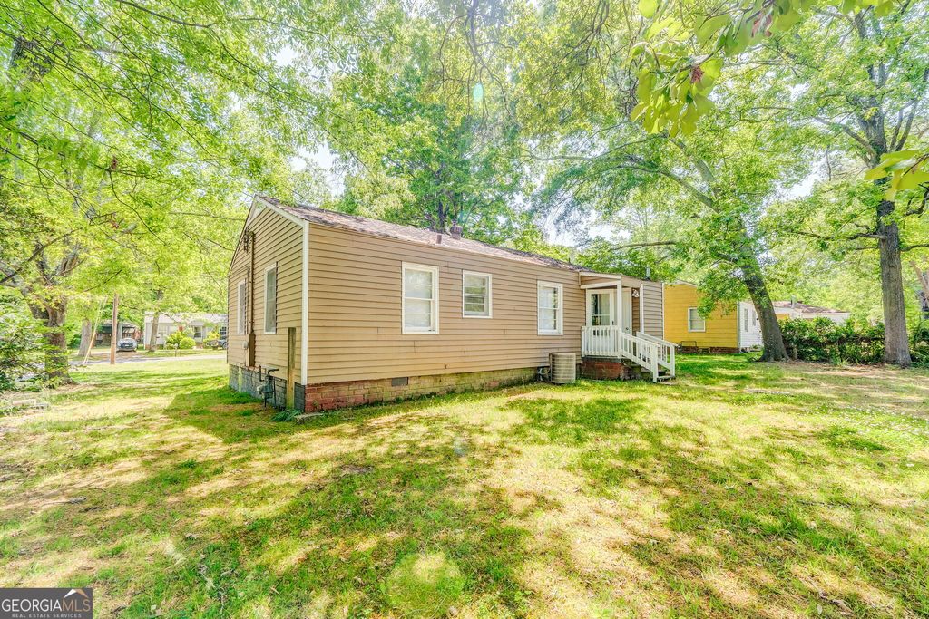 Photo of 119 Plymouth Road NW, Rome, GA 30165 (MLS # 10737614)