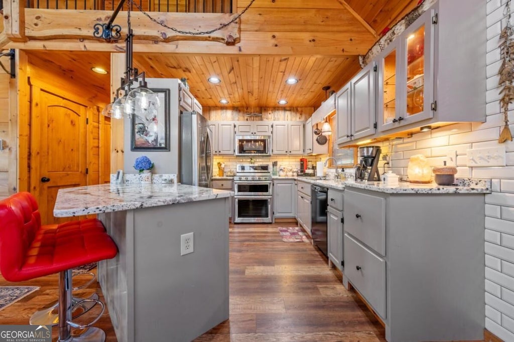 Photo of 709 Laurel Creek Trail, Blue Ridge, GA 30513 (MLS # 10850455)