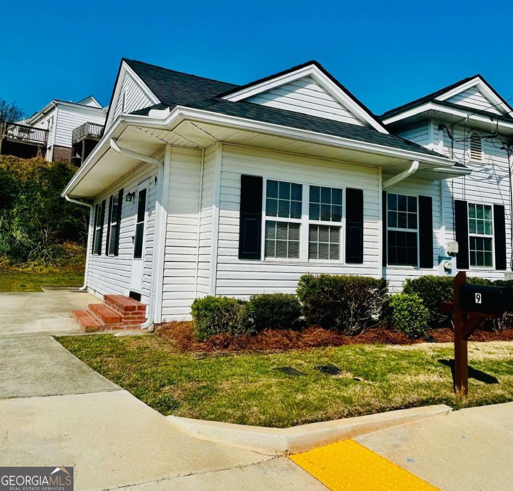 Photo of 9 VICTORY Street, Gainesville, GA 30501 (MLS # 10726212)