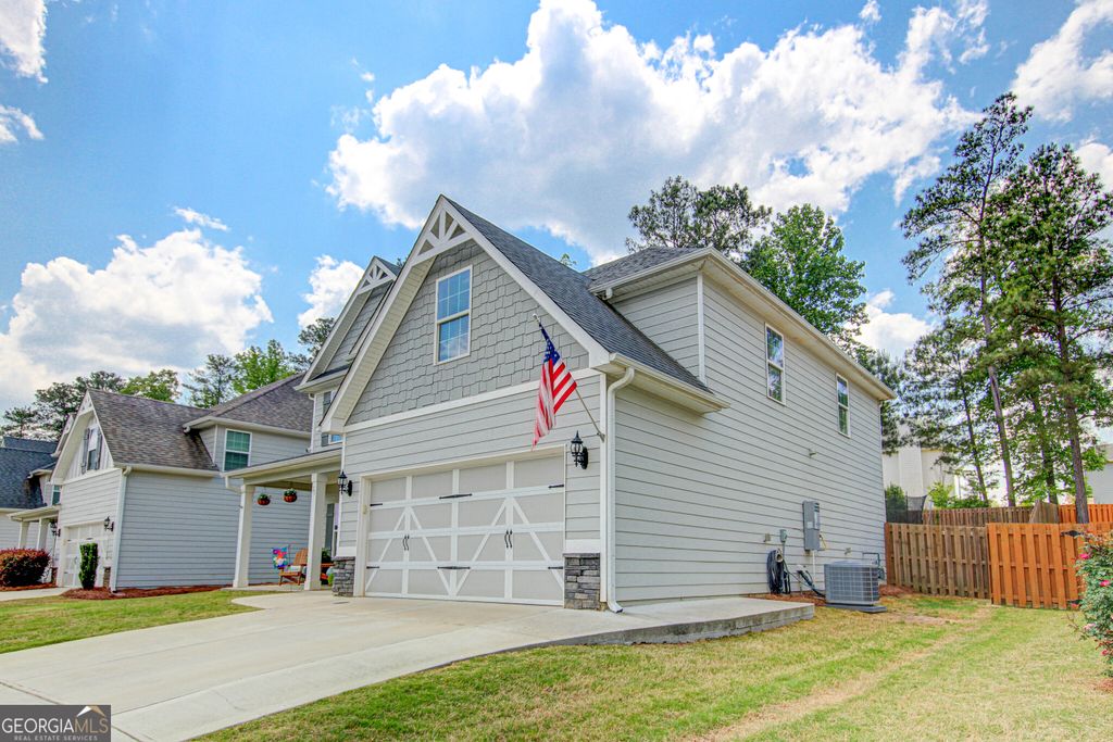 Photo of 23 S York Drive, Newnan, GA 30265 (MLS # 10741215)