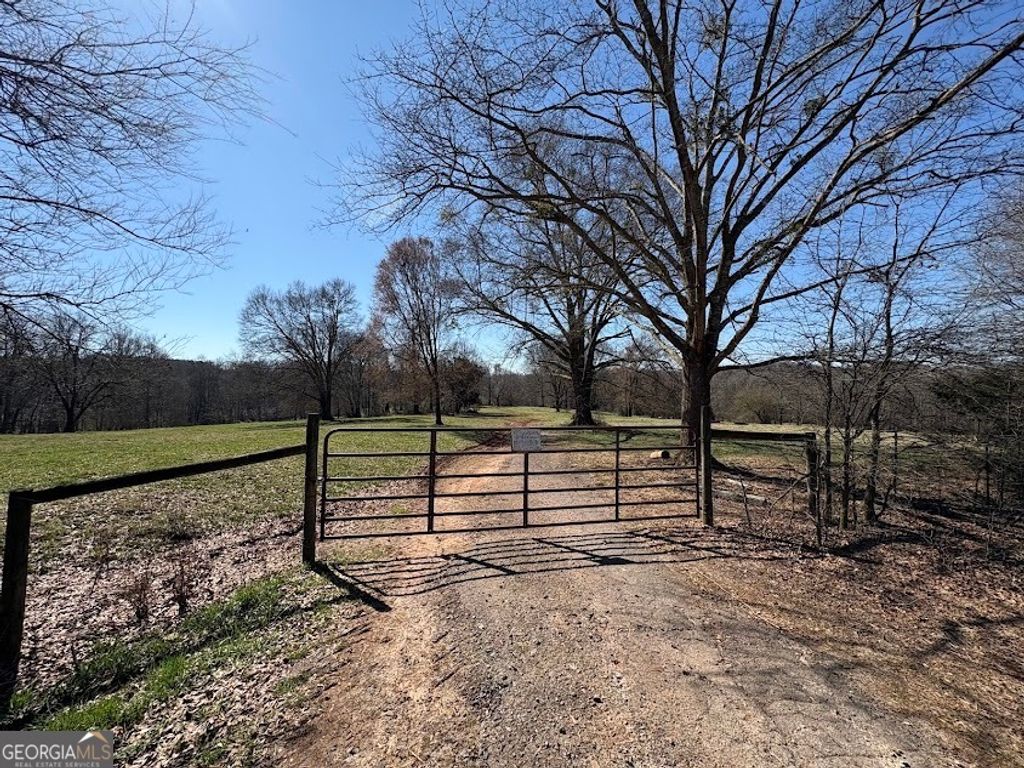 Photo of 0 Unawatti Road, Canon, GA 30520 (MLS # 10660756)