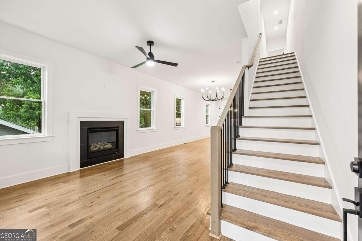 112 1st AVE