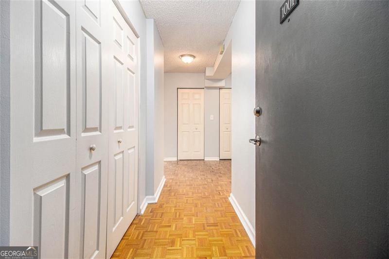 What am amazing unit! Clean fresh and move in ready! This is an incredible opportunity to be able to live in downtown Atlanta, next door to the Fox Theater, for under 200k! All the brand new amenities are included in the monthly HOA. Pool, Gym, Conference Room, Lounge, Billiards/Game Room. Priced to sell quickly! Easy Go and Show.