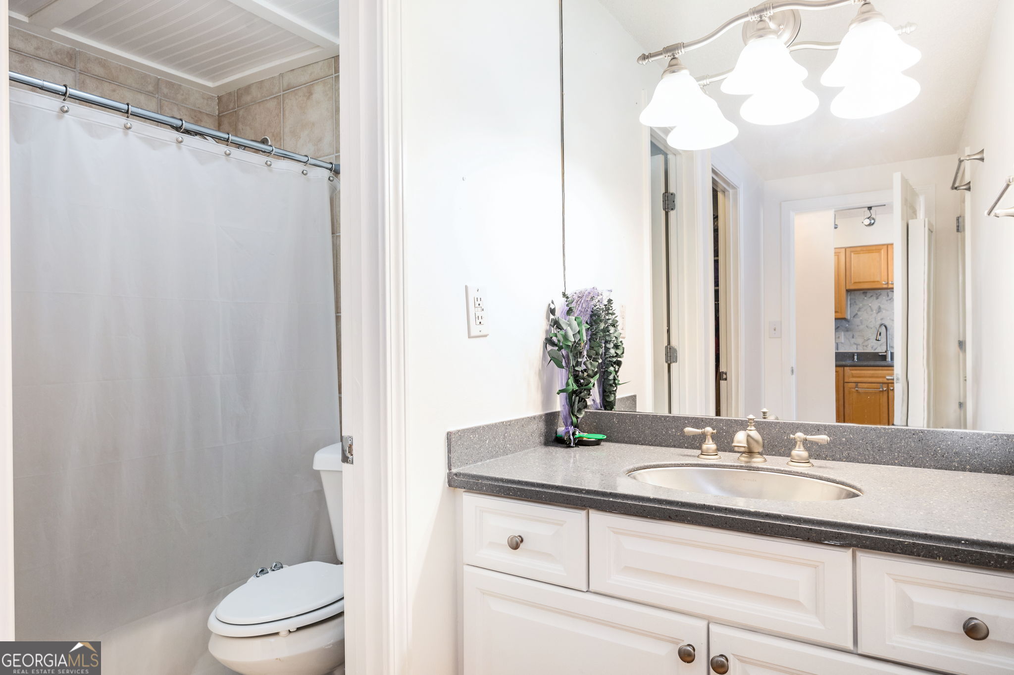 Atlanta, Georgia 30305, United States, 1 Bedroom Bedrooms, ,1 BathroomBathrooms,Residential,Active,36714