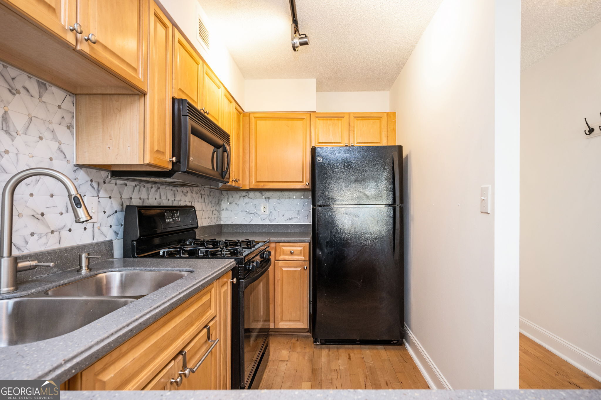 Atlanta, Georgia 30305, United States, 1 Bedroom Bedrooms, ,1 BathroomBathrooms,Residential,Active,36714