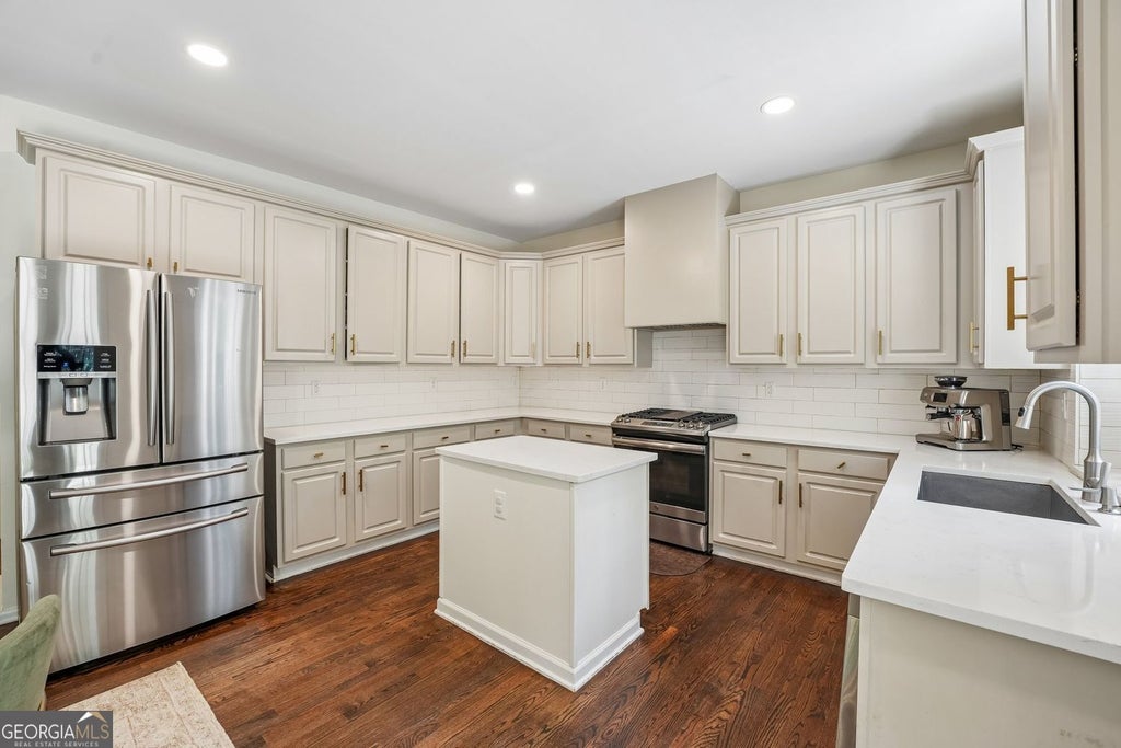 Photo of 1305 Rosewood Drive, ALPHARETTA, GA 30005 (MLS # 10818788)