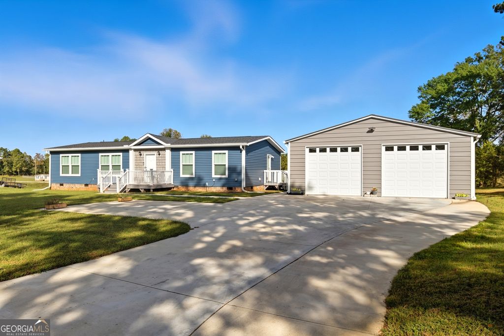 Photo of 219 Eastanollee Road, Eastanollee, GA 30538 (MLS # 10764167)