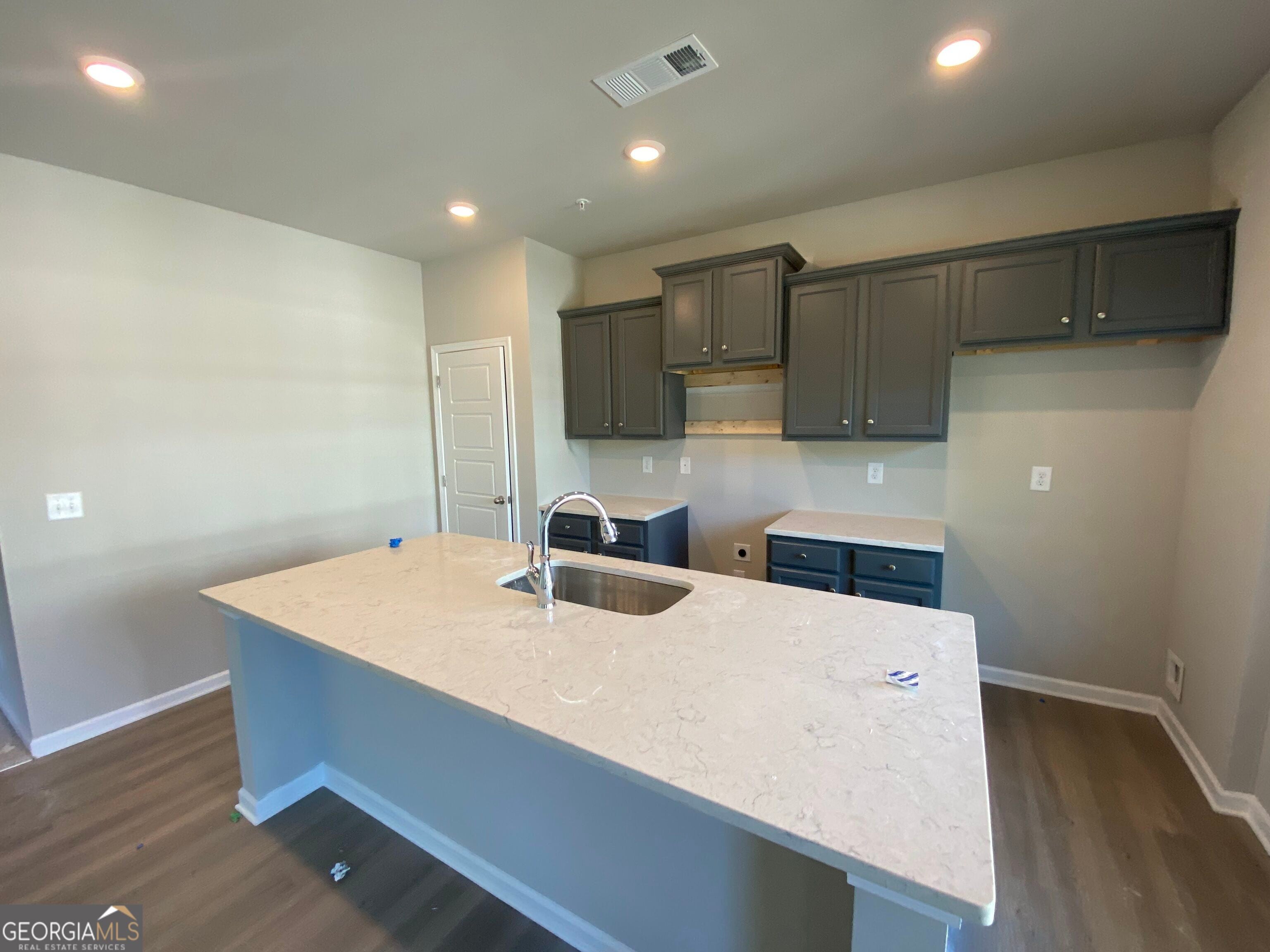 3571 Saddleback DR