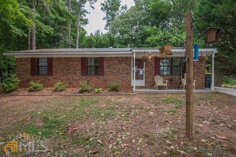 A home in Newnan
