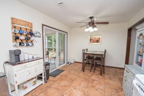 A home in Newnan