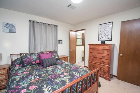 A home in Newnan