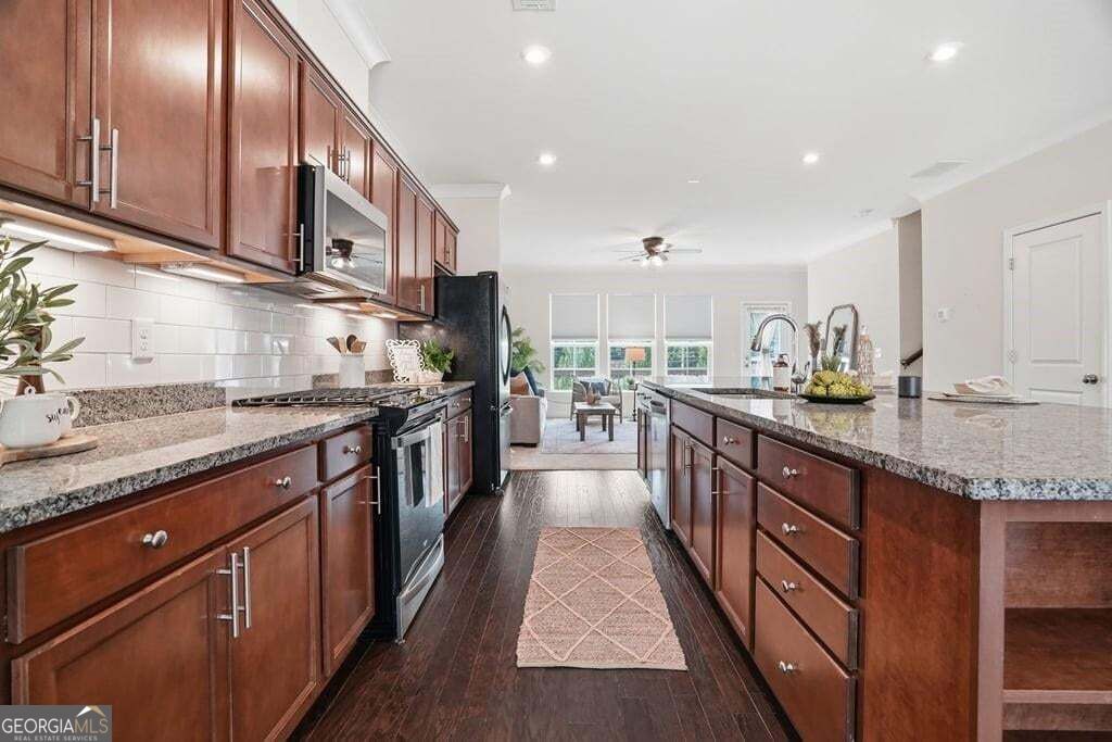 1049 Caruso DR
