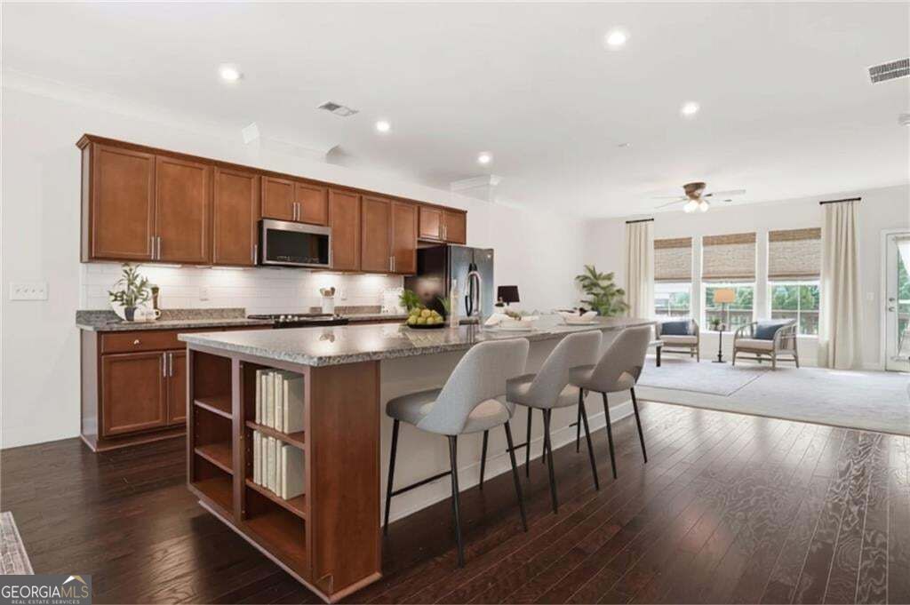 1049 Caruso DR