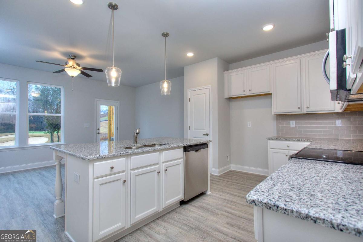 121 Greenview CT 1304