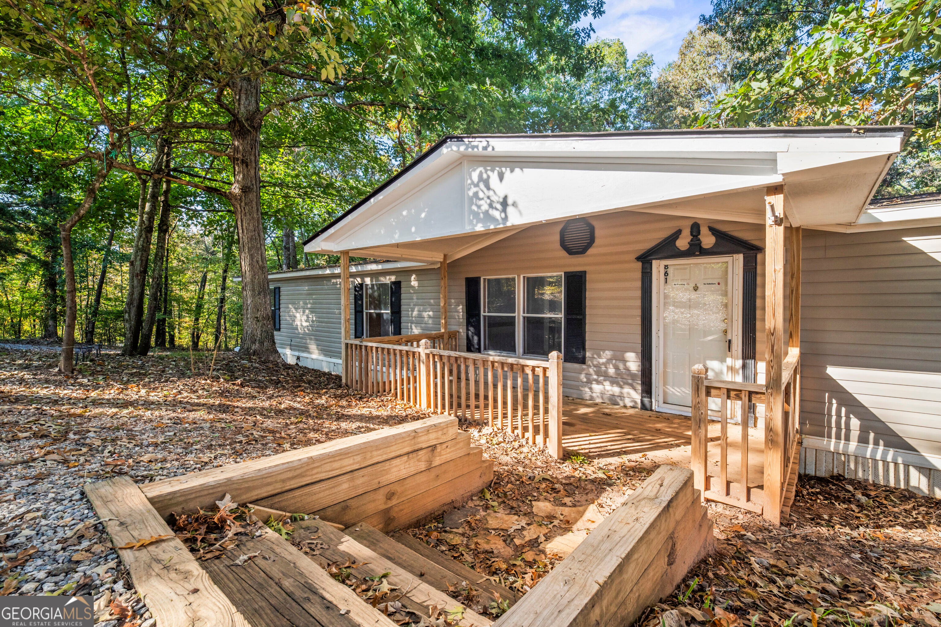 861 Mountain Ridge DR