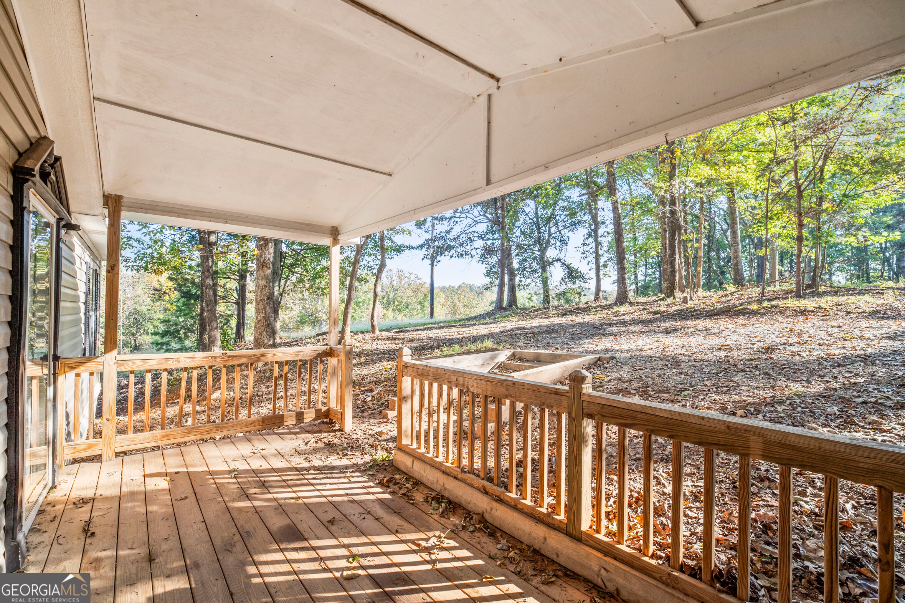 861 Mountain Ridge DR