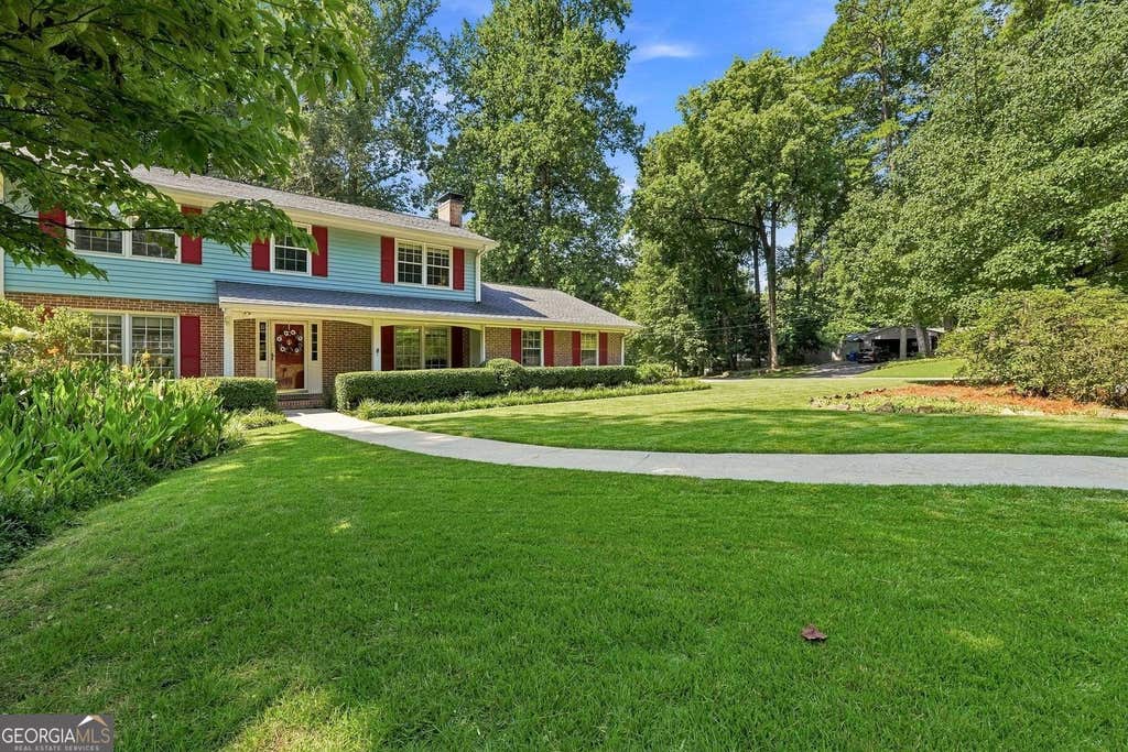 Photo of 2820 Briarglen Drive, Atlanta, GA 30340 (MLS # 10824876)