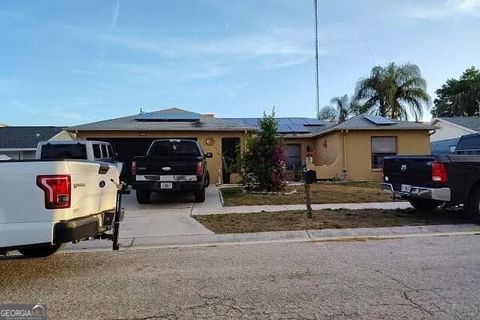 2705 Narcissus DR Holiday FL 34691