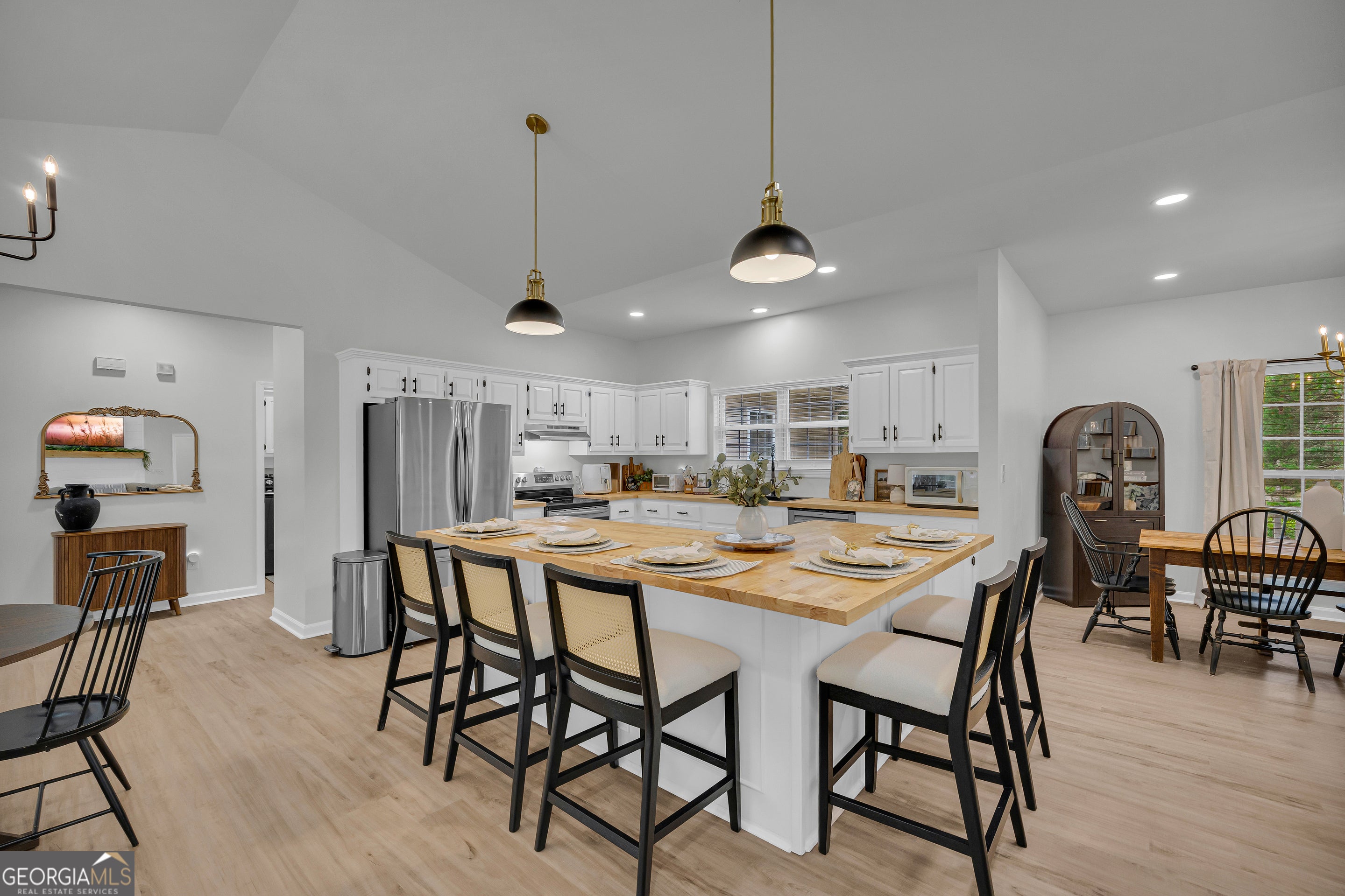 163 Tuxedo DR