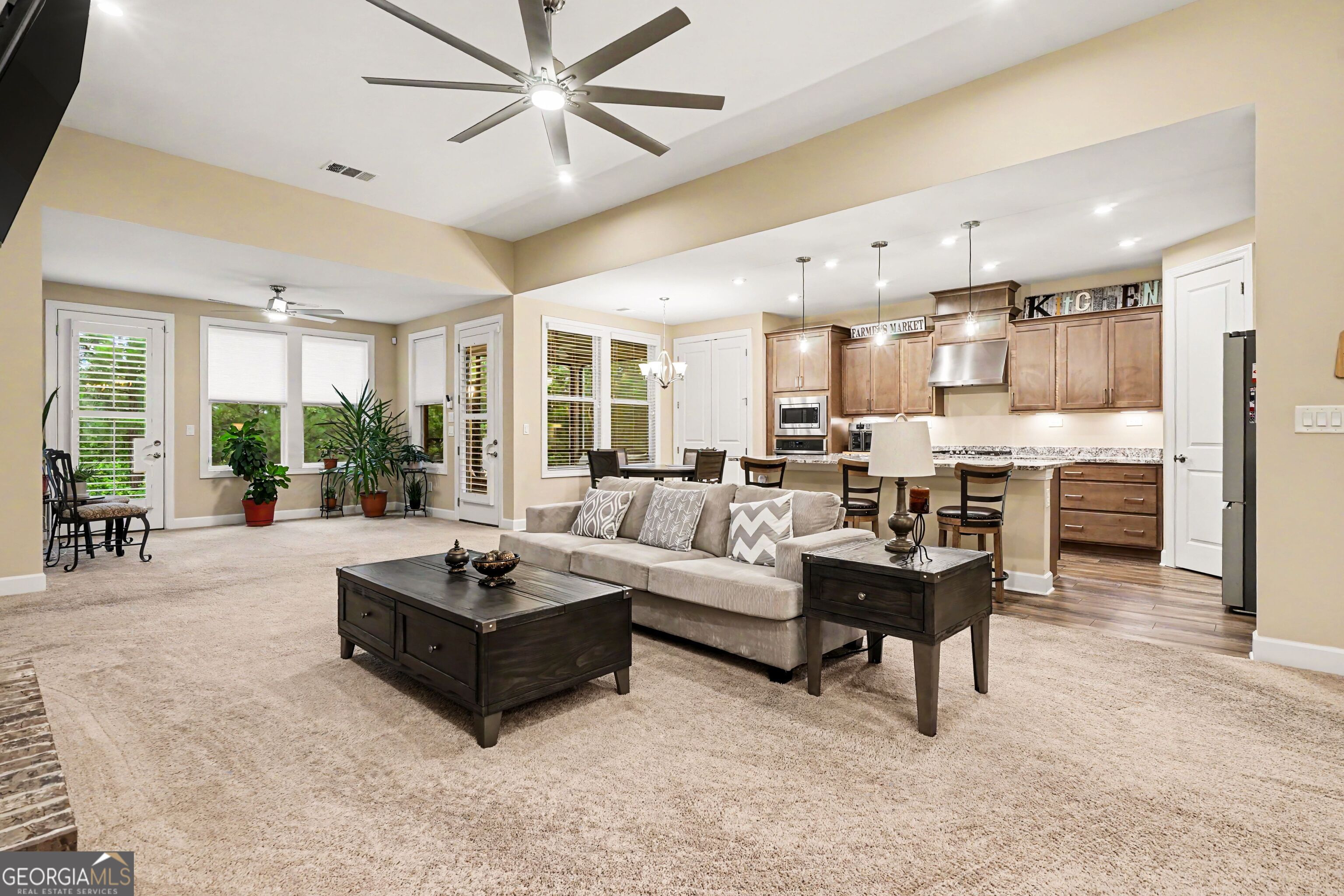 380 Falcon WAY