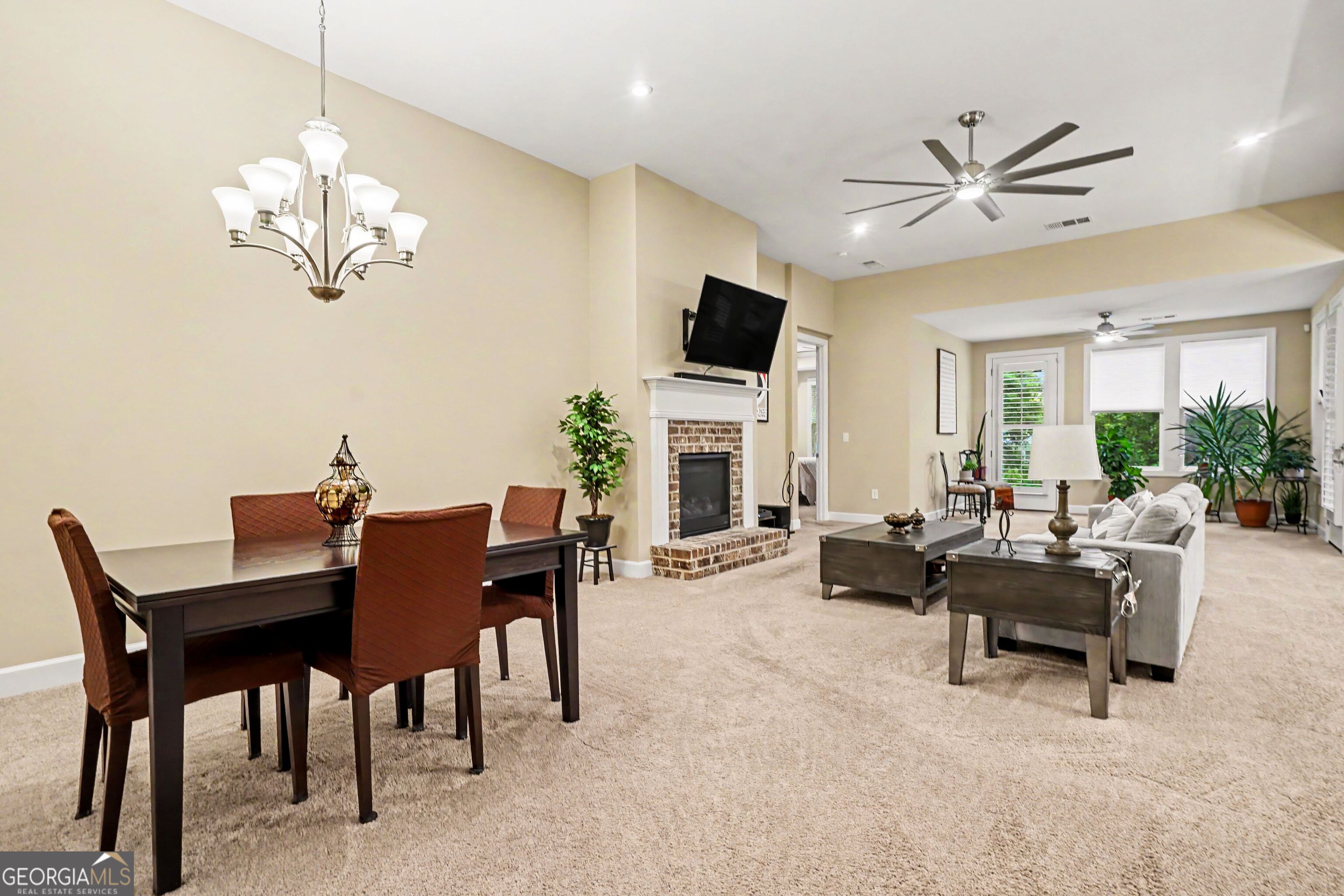 380 Falcon WAY