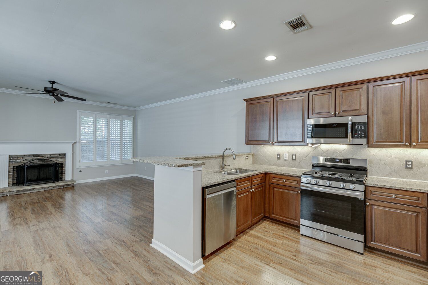 1102 Firethorne PASS