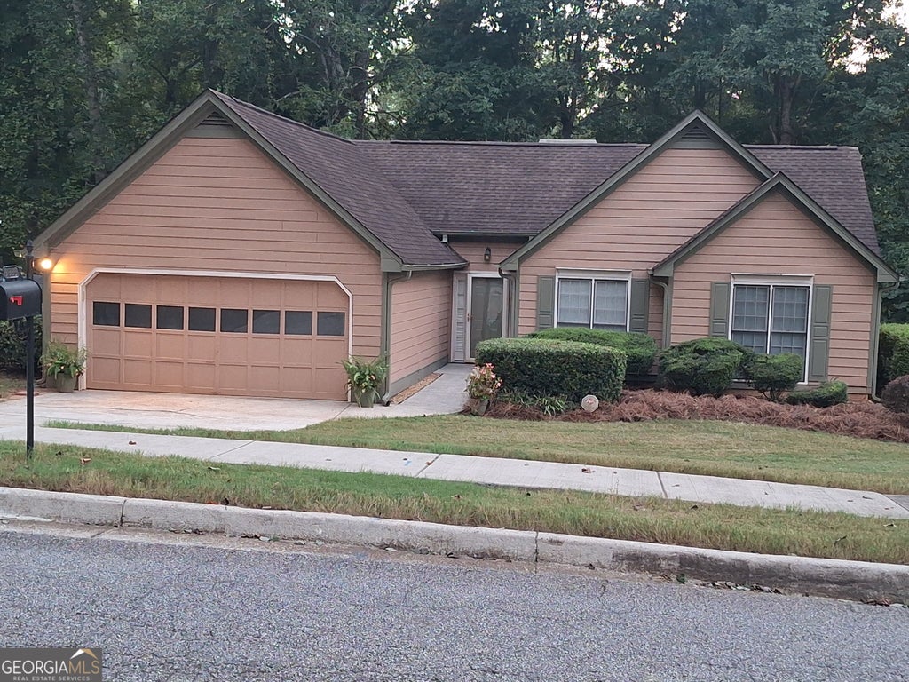 Photo of 3335 Rock Creek Drive, Rex, GA 30273 (MLS # 10841005)