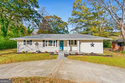 Photo of 1426 Thunderwood Lane SW, Mableton, GA 30126 (MLS # 10663398)