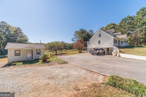 A home in Mount Airy