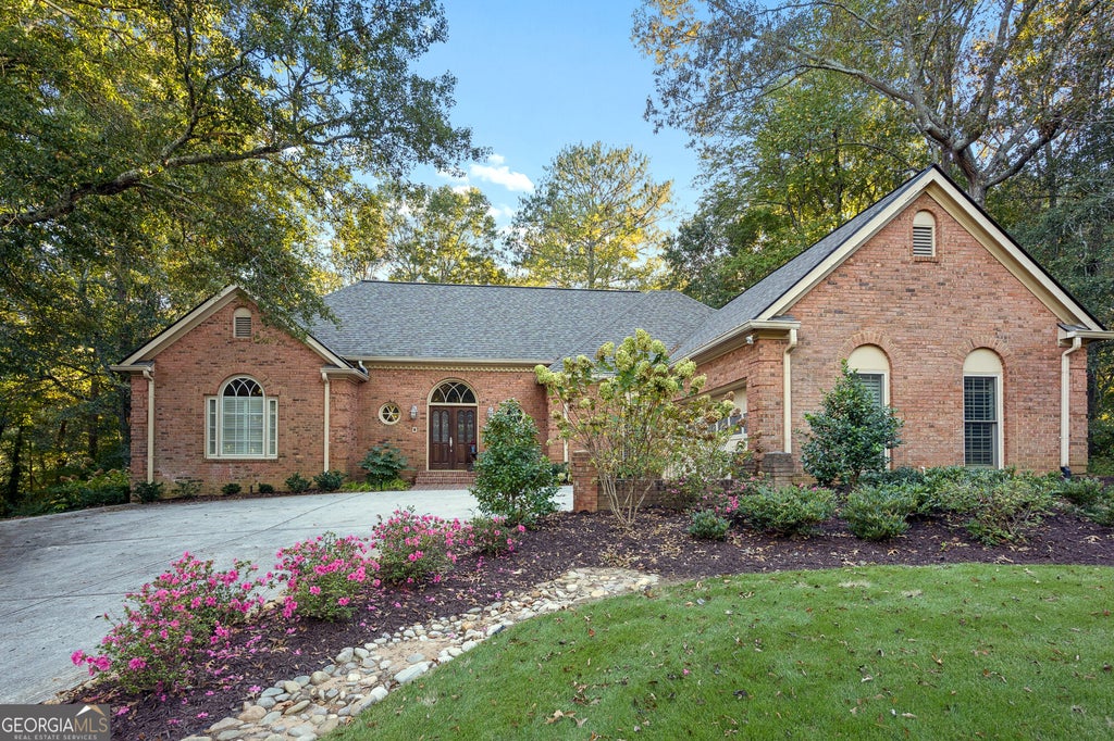Photo of 195 Sentinel Place, Marietta, GA 30067 (MLS # 10856897)