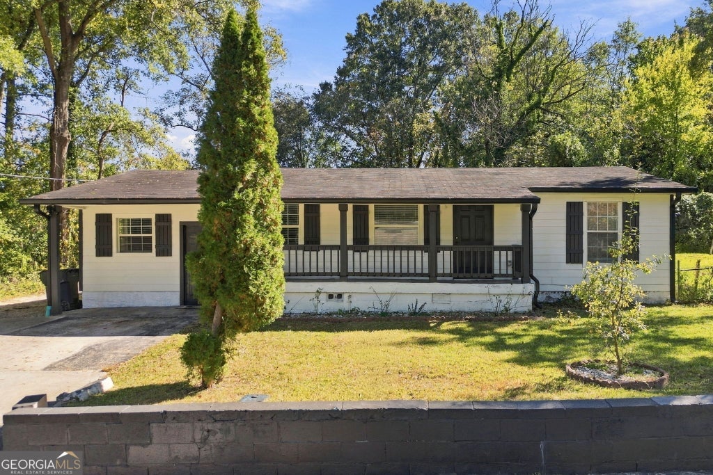 Photo of 190 Starr Dr, Jonesboro, GA 30236 (MLS # 10881543)