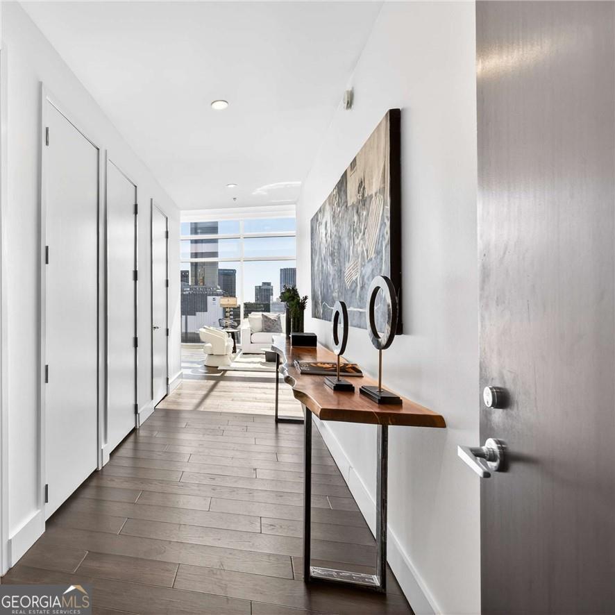 45 Ivan Allen Junior BLVD NW 2705