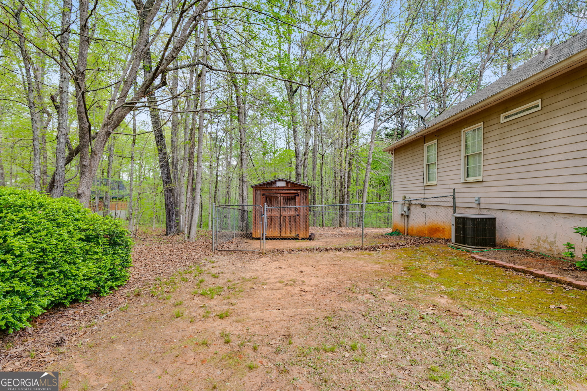 86 S Chattahoochee DR