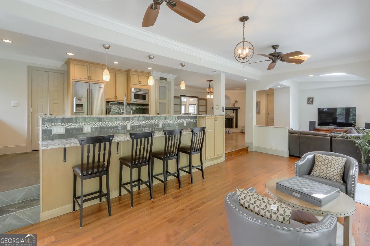 212 Kings Row