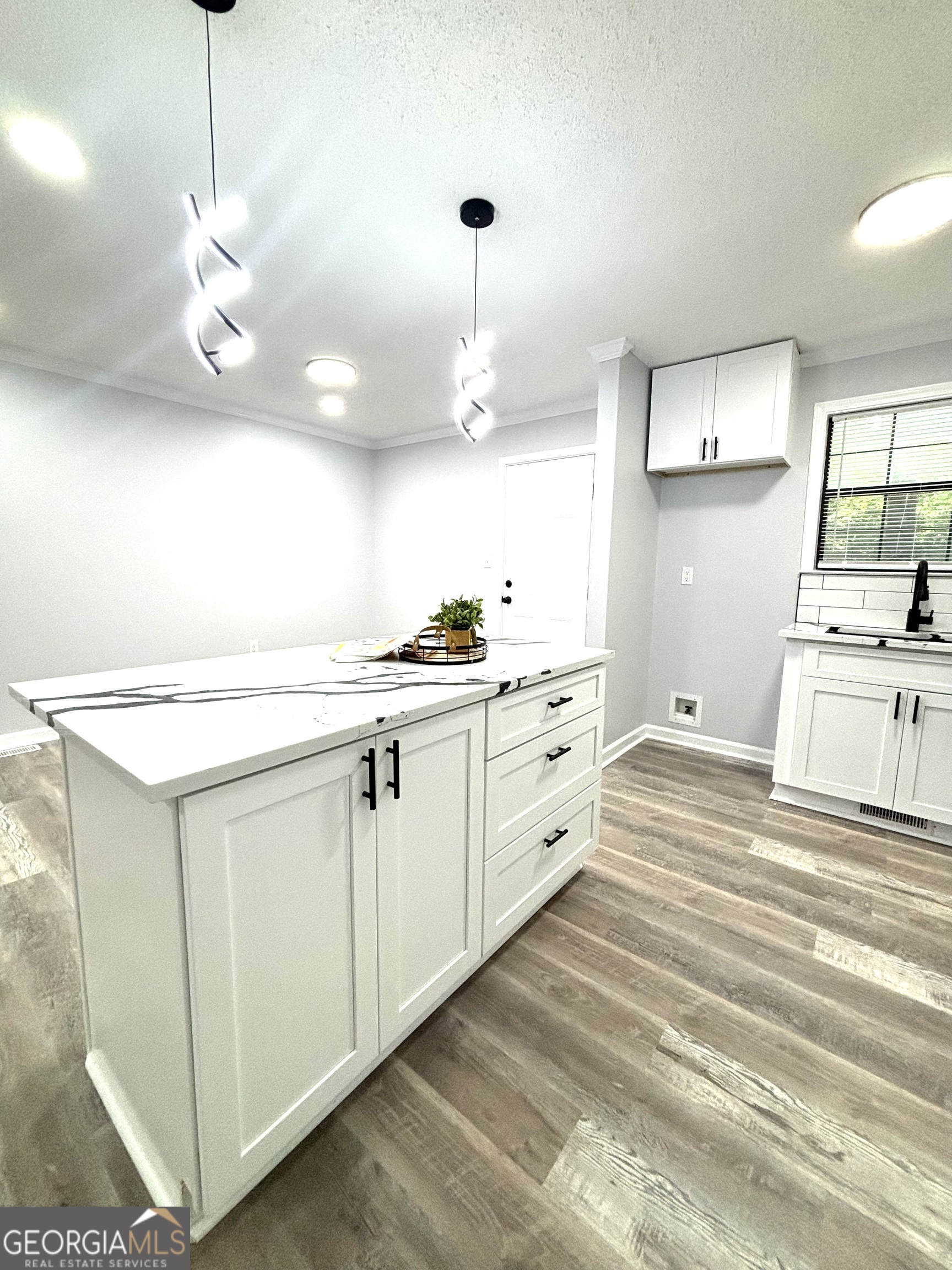 4516 Bon Ayer CIR