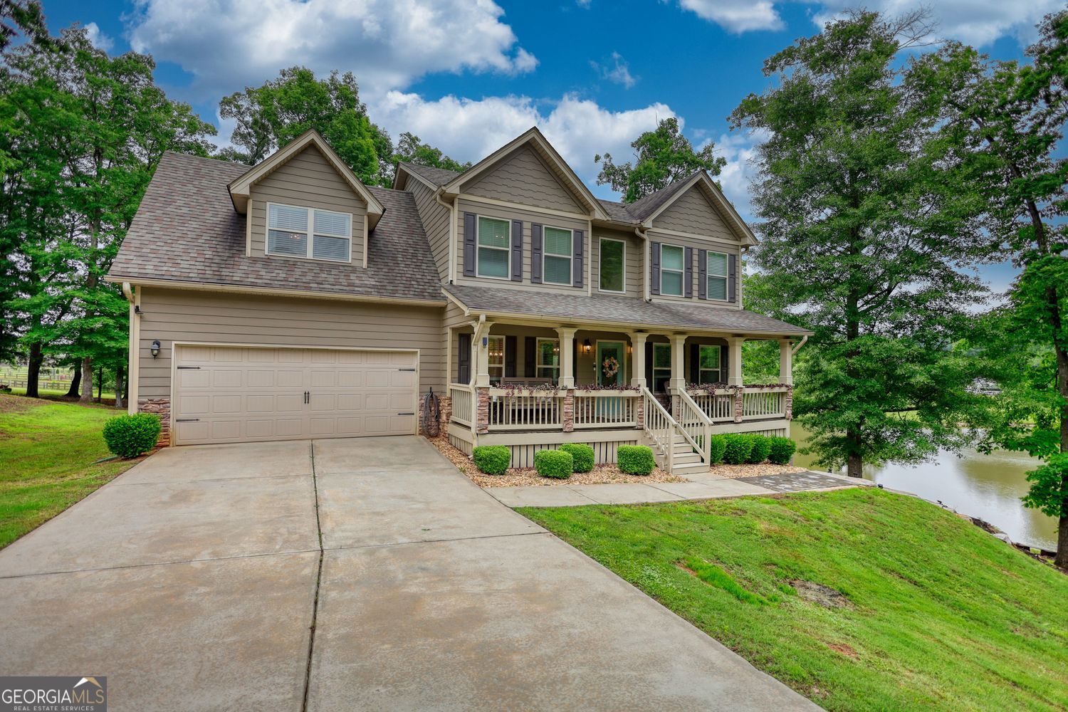 725 Cambridge Farms DR