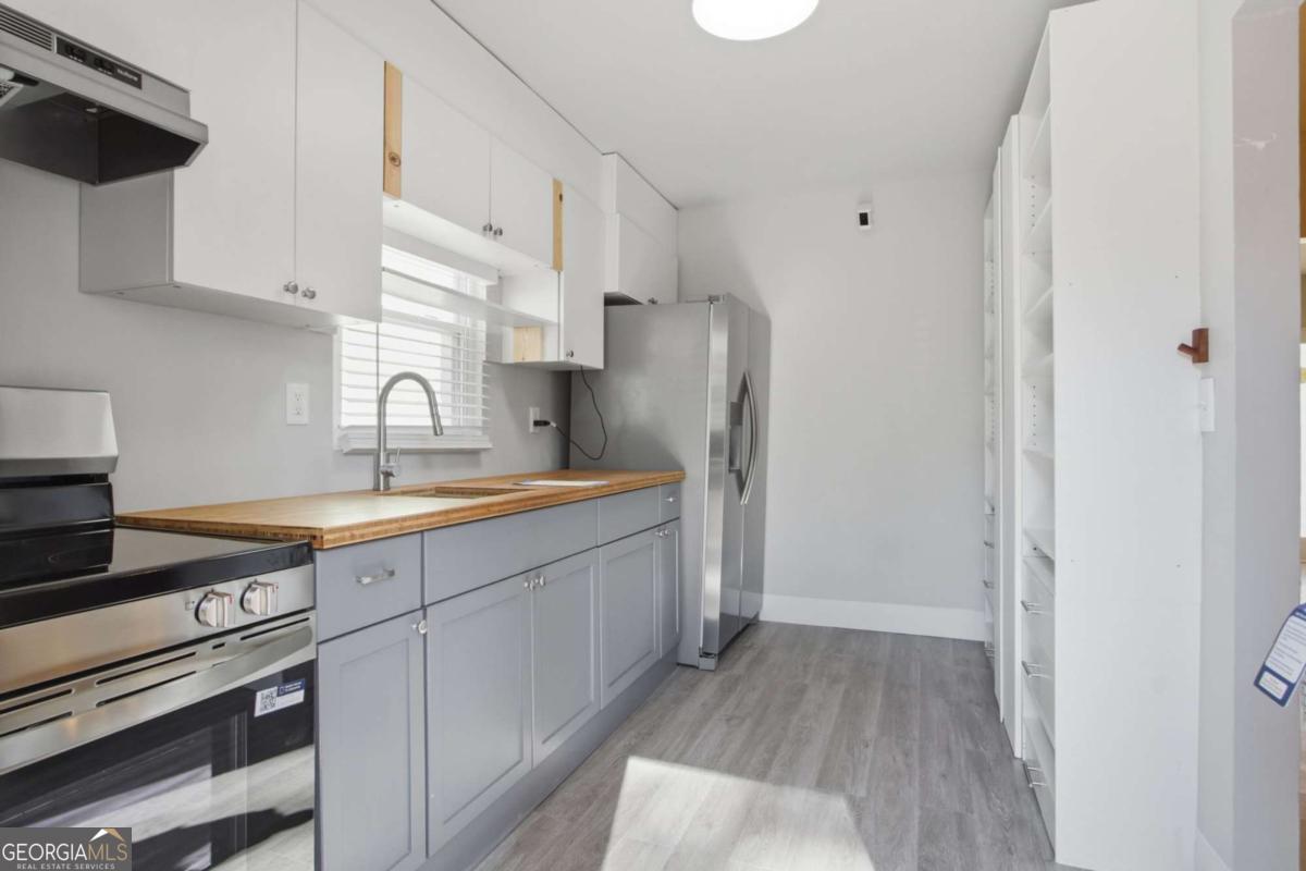 2081 Glenwood AVE SE