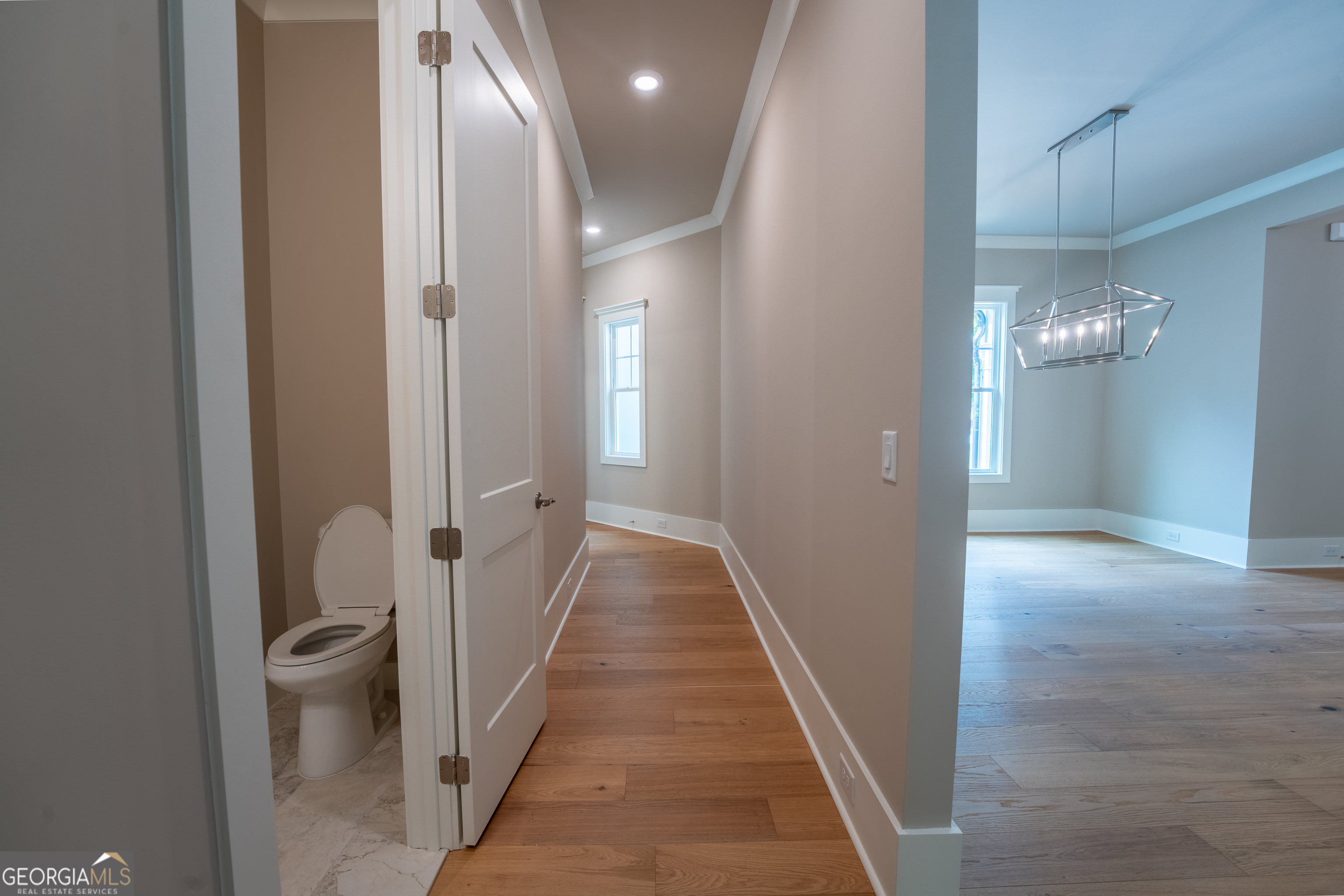 Clarkesville, Georgia 30523, United States, 4 Bedrooms Bedrooms, ,5 BathroomsBathrooms,Residential,Active,250923