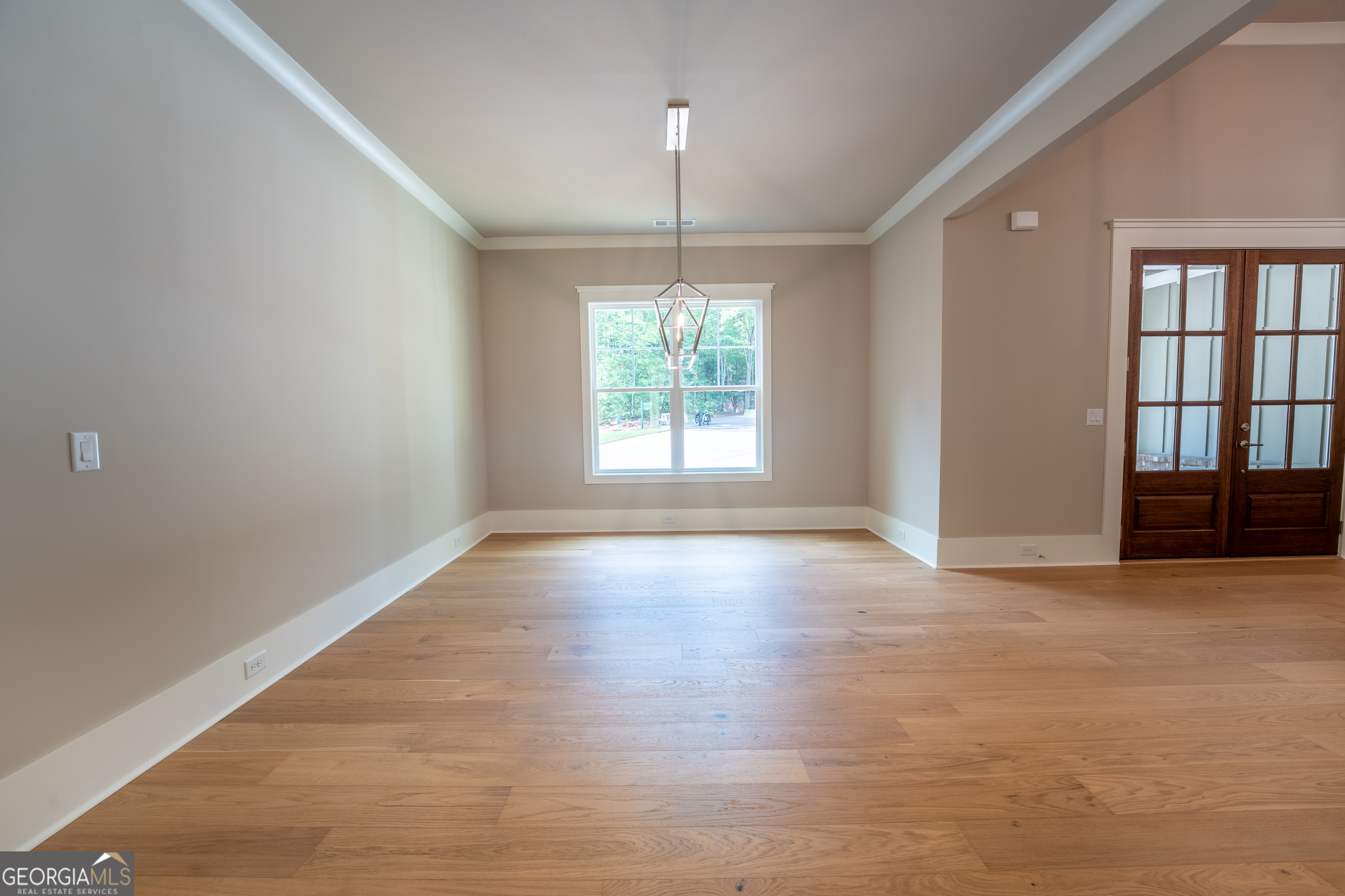 Clarkesville, Georgia 30523, United States, 4 Bedrooms Bedrooms, ,5 BathroomsBathrooms,Residential,Active,250923