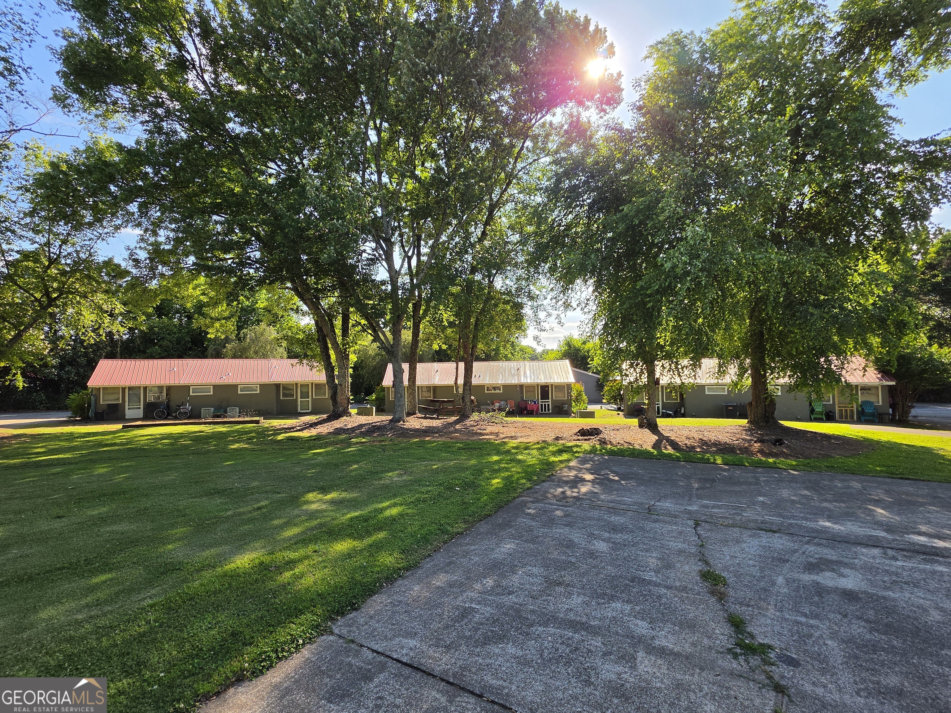 1341 Cassville RD NW