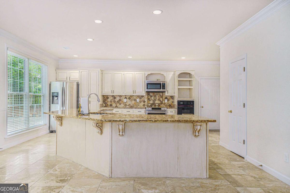 2549 Farrington CT NE