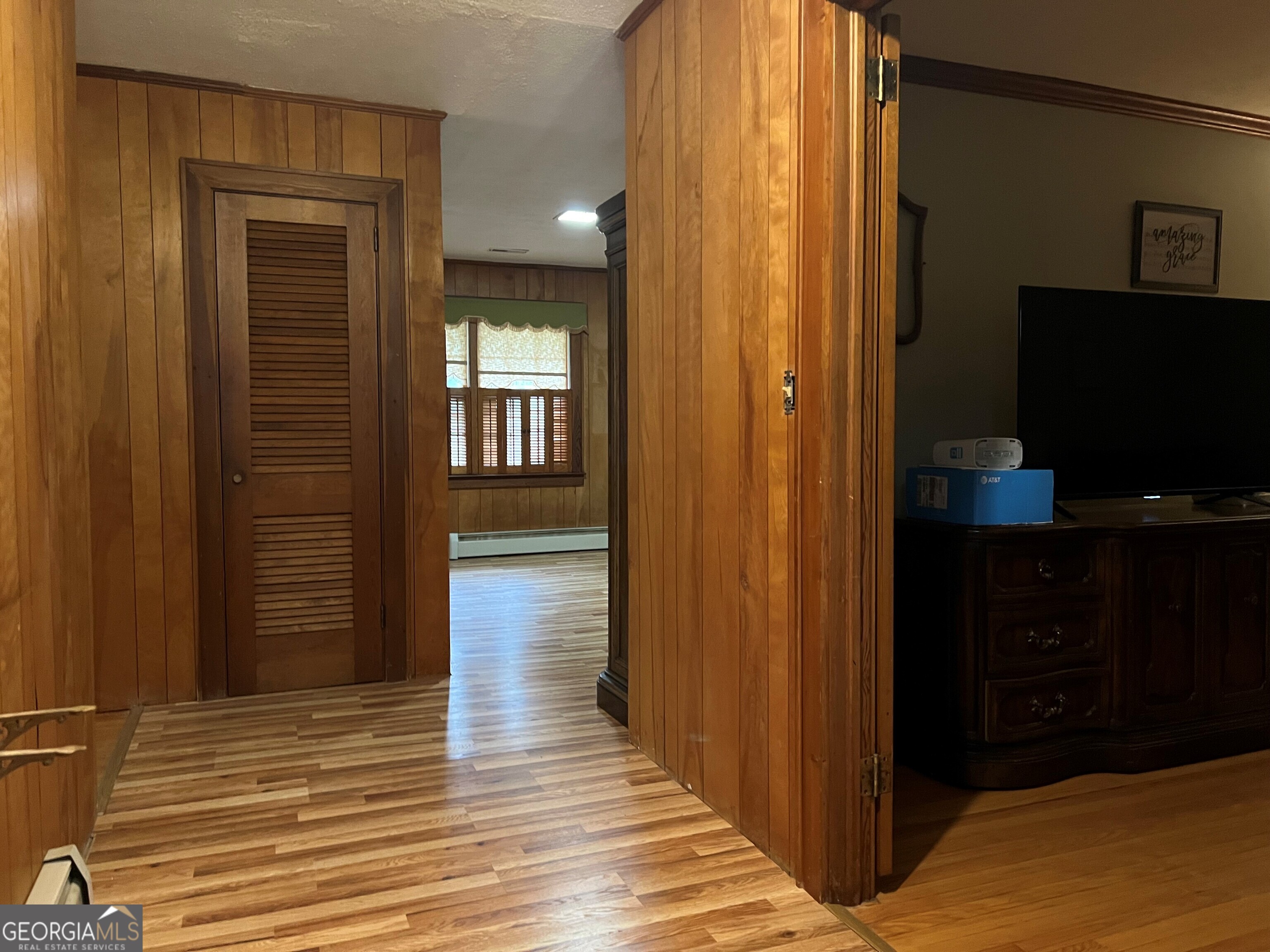 35 Summit DR SE