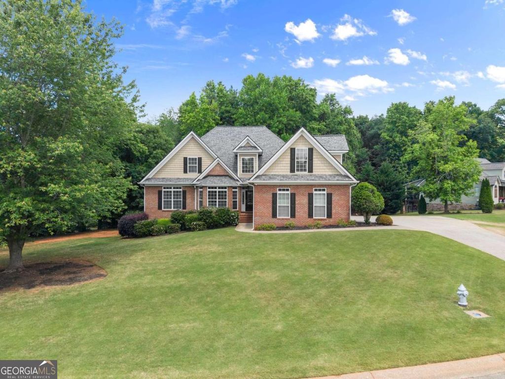 Photo of 6643 Windvane Point, Clermont, GA 30527 (MLS # 10772037)