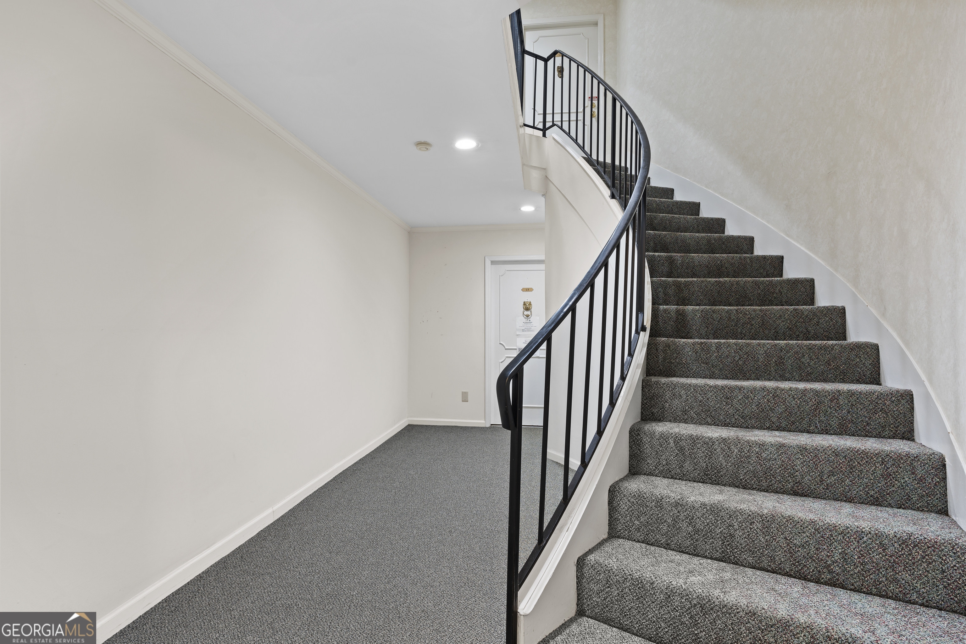 5400 Roswell RD APT L 6
