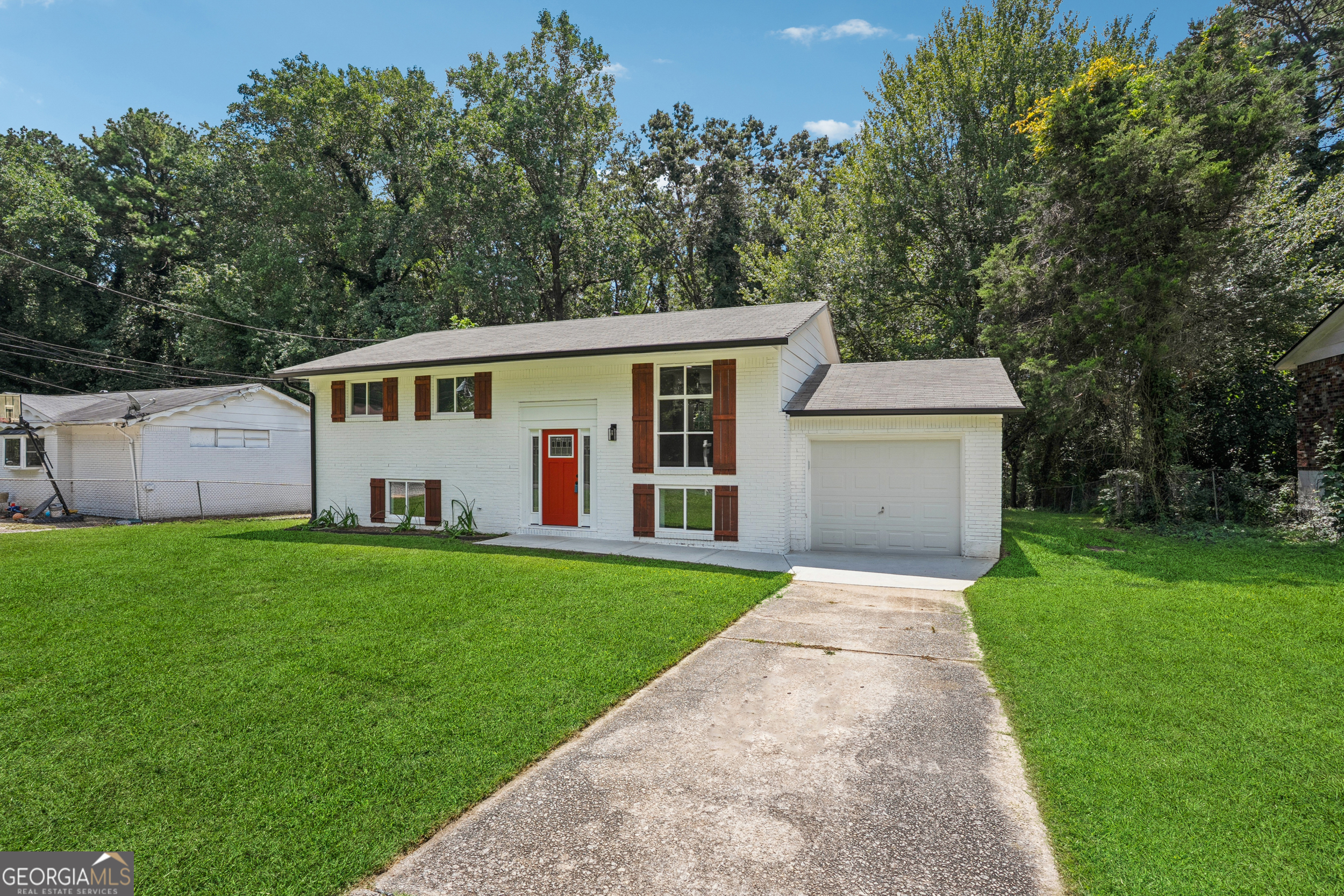 1349 Heather CIR