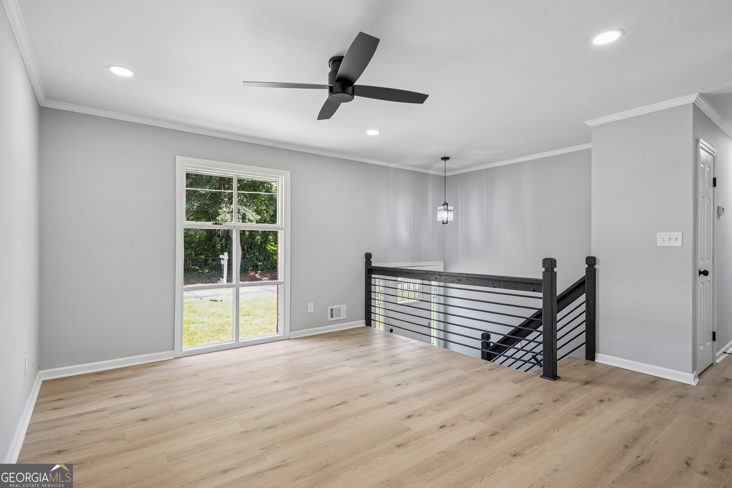 1349 Heather CIR