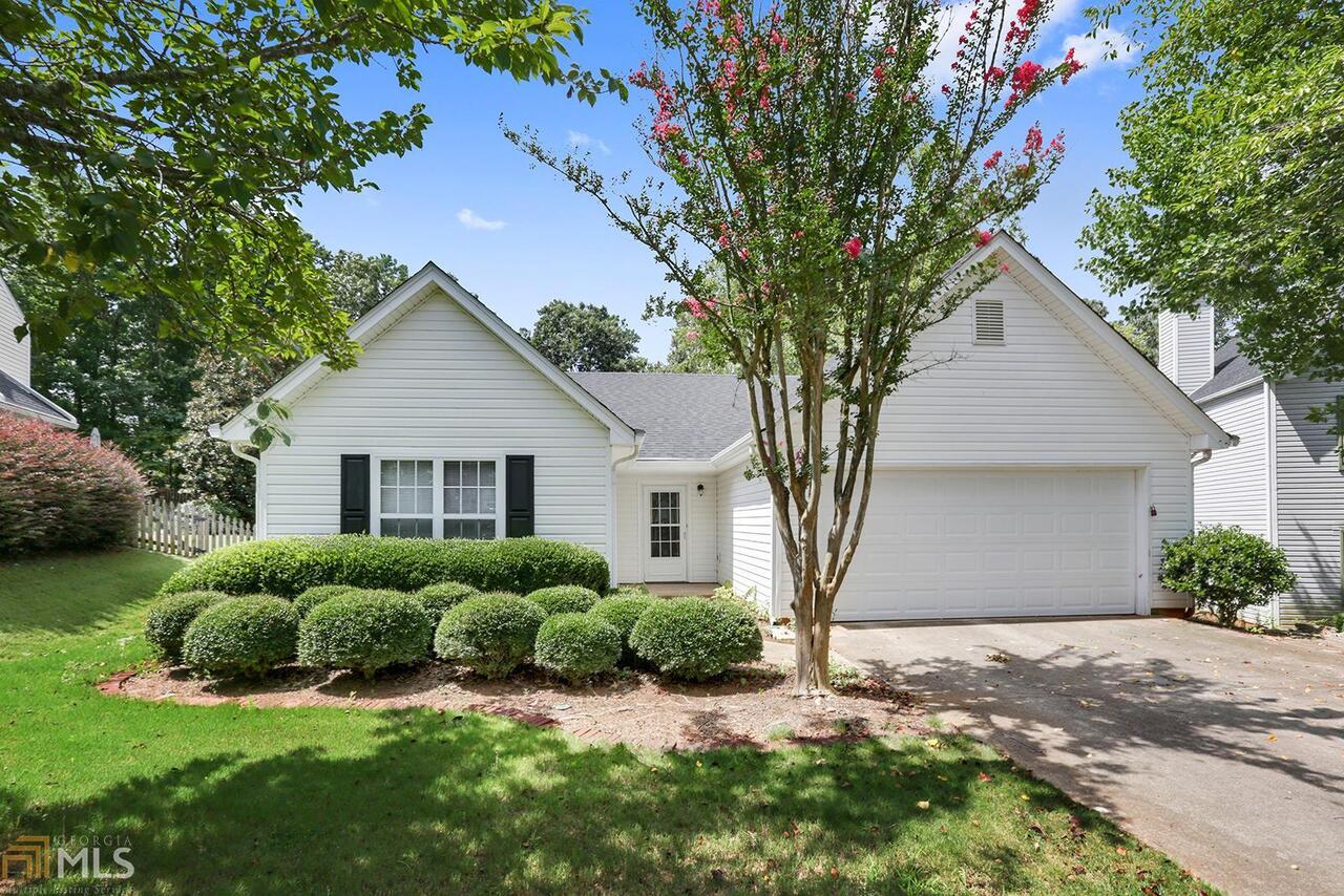 Beautiful ranch in the wonderful Collins Hill district! Large, open living area with fireplace. Kitchen features all white cabinets & appliances include fridge, dishwasher, gas range & microwave. Breakfast area overlooking large backyard with patio area.Spacious pantry. Laundry room in hall off kitchen. Master w/ walk in closet & master bath with large garden tub. Make appointment to view today!