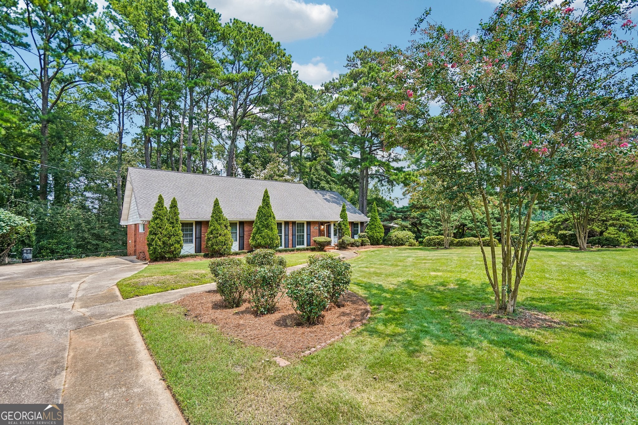 2615 Skyline DR