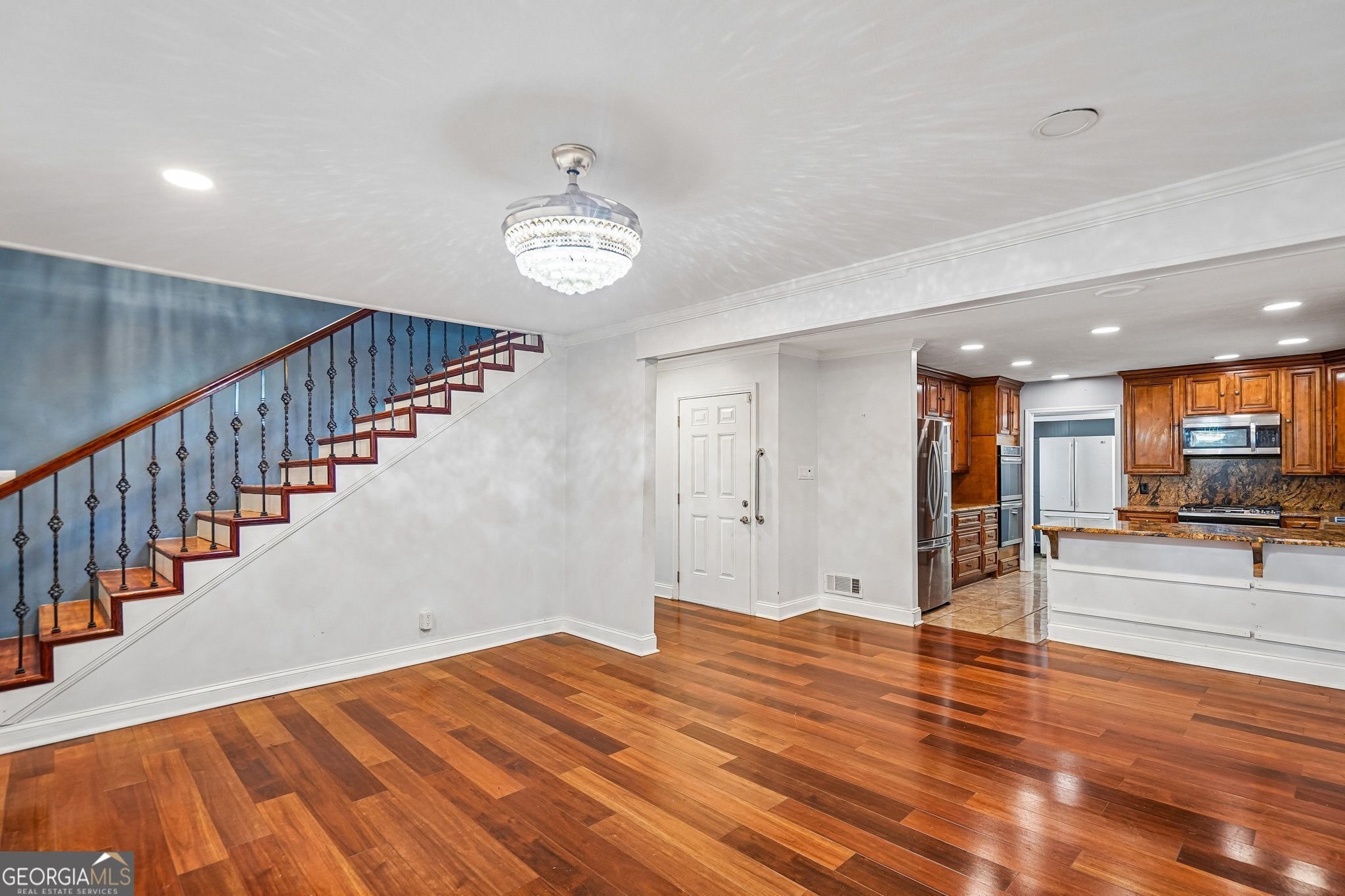 2615 Skyline DR